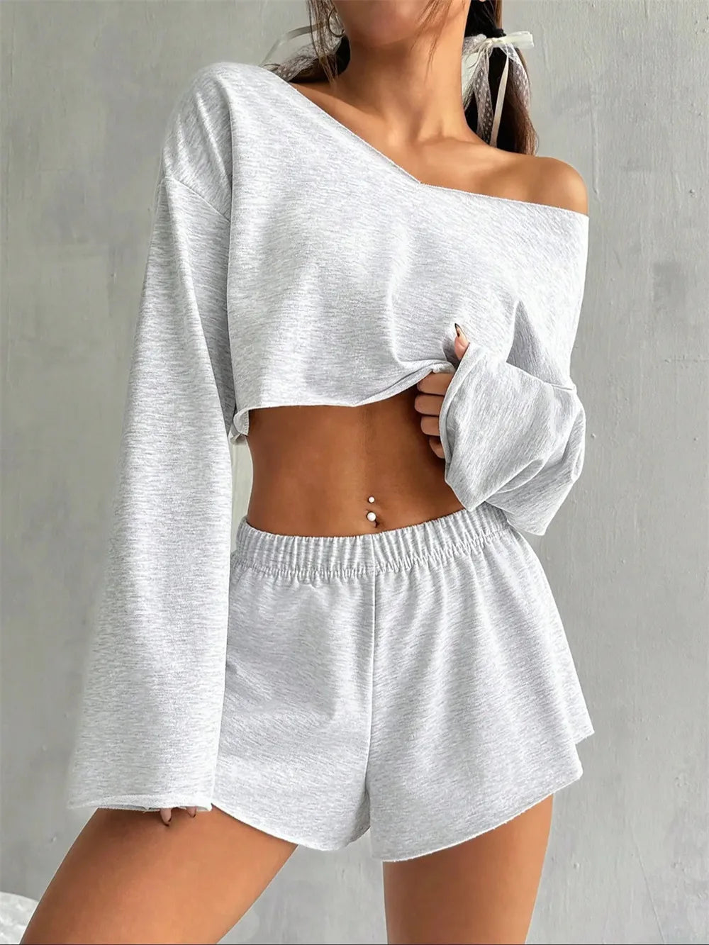 Hela Elegant Navel Top & Shorts Set